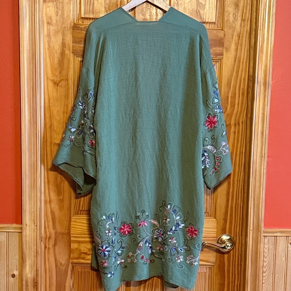 GO WITH GRACE OLIVE FLORAL EMBROIDERED KIMONO - Picture 10 of 11
